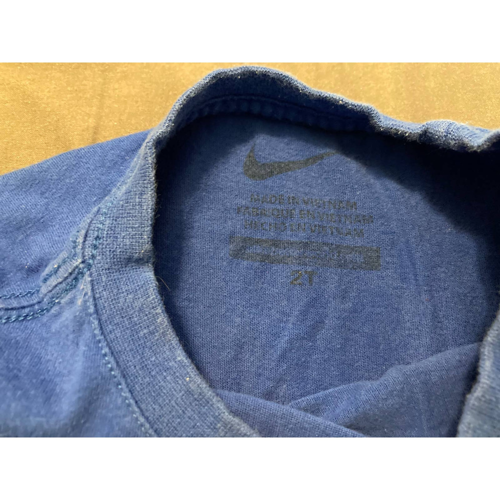 Toddler Boys Blue Nike T-shirt (Size 2T) - Picture 2 of 2